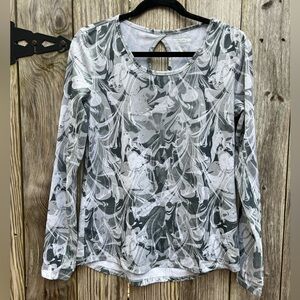 REAL LEGENDS Escapade Gray White Design Long Sleeve Top Women’s Small